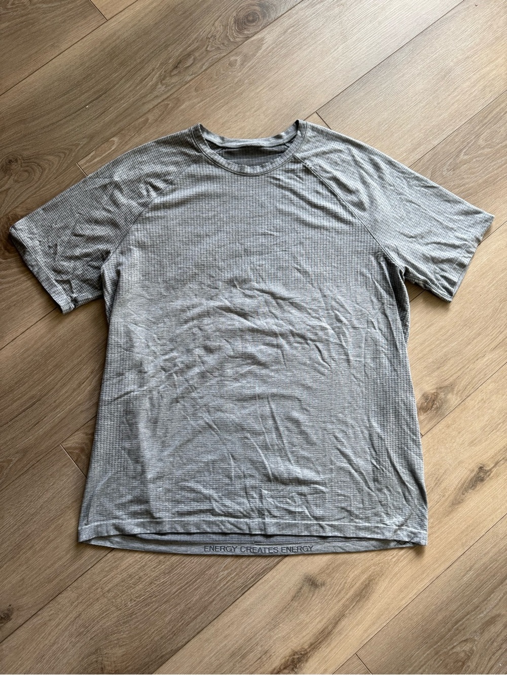 Men's Lululemon XXL Grey Short-Sleeve Performance Crew Neck Shirt